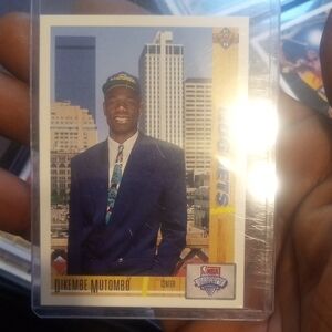 Dikembe Mutombo Basketball Trading Card